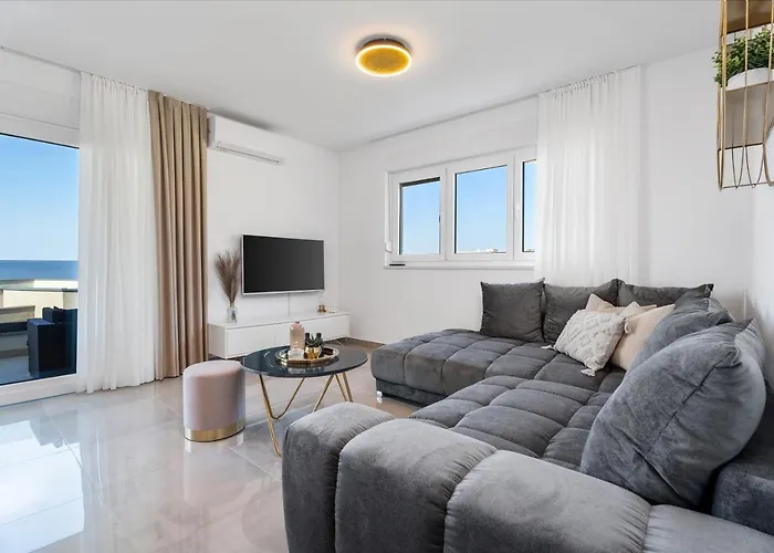 Luxury Sea View Levin